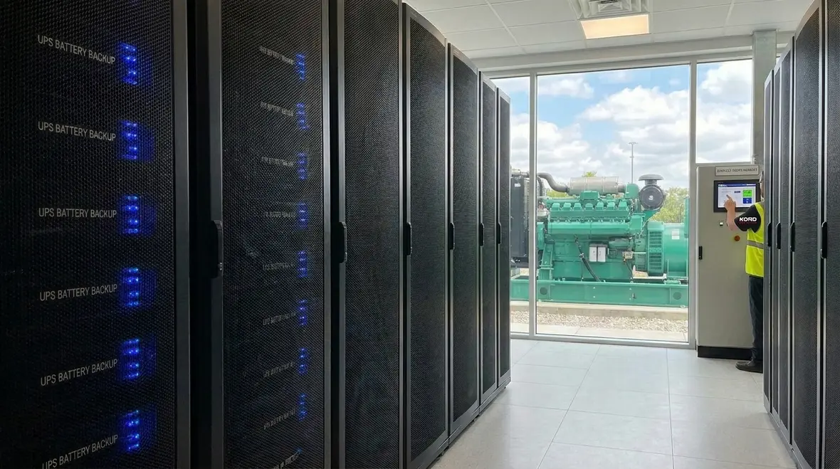 Redundant power paths and transfer switchgear in a commercial data center