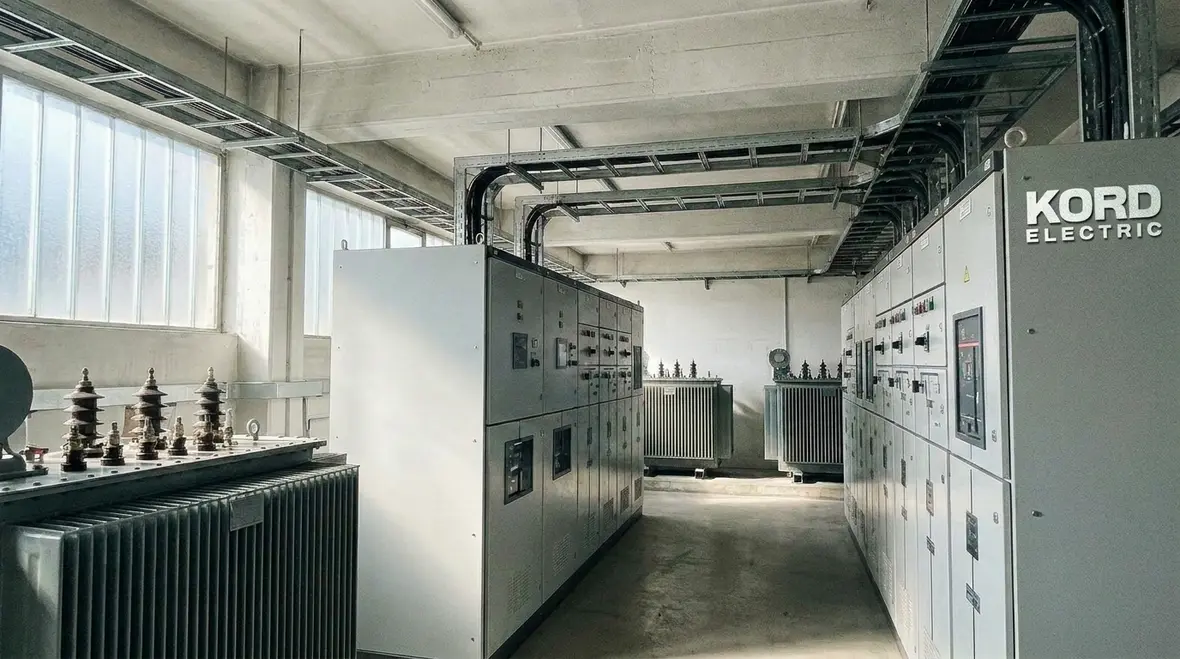 Commercial circuit breaker and fuse overcurrent protection devices