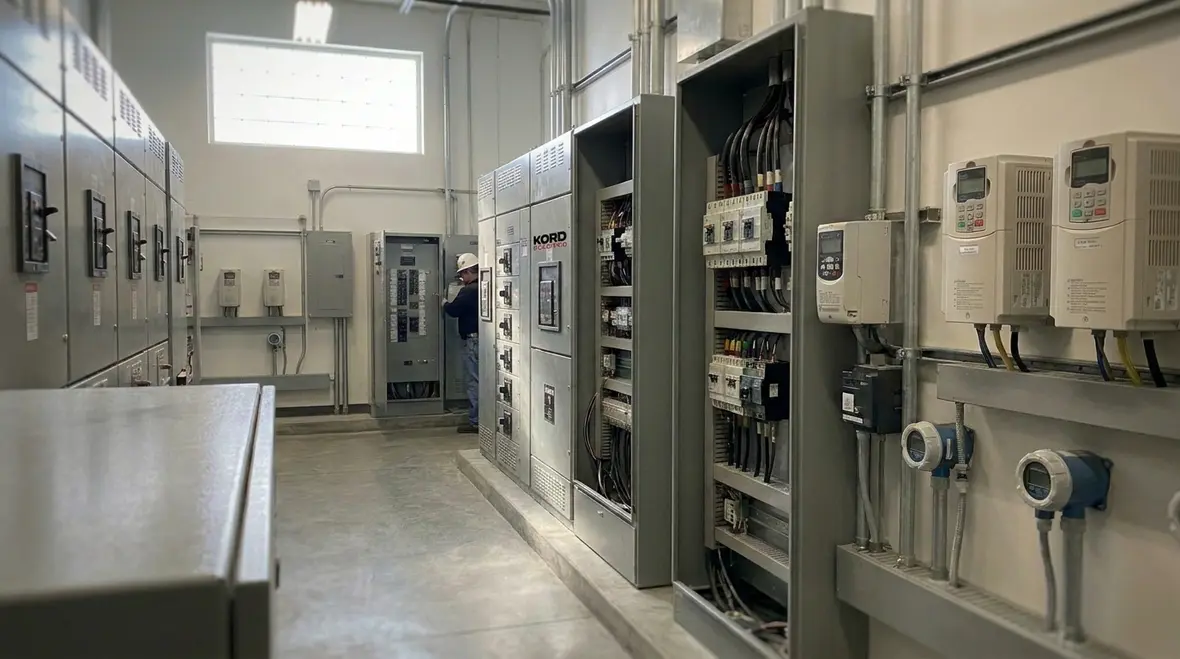 Smart building energy management controls in a commercial electrical room