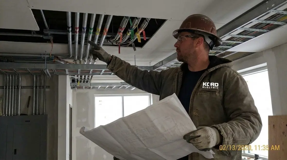 Illustration of NEC Article 267 conductor insulation scope in a commercial electrical room