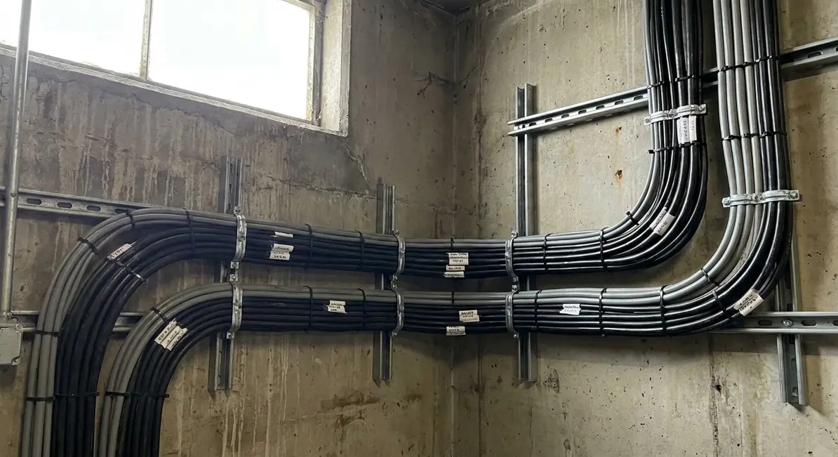 USE cable installation in a commercial facility under NEC 326.10