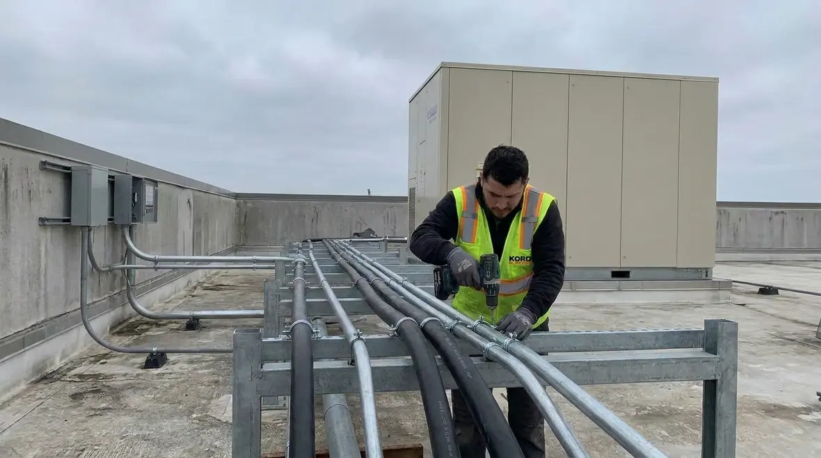 Fuel cell system layout and cable routing in a commercial facility